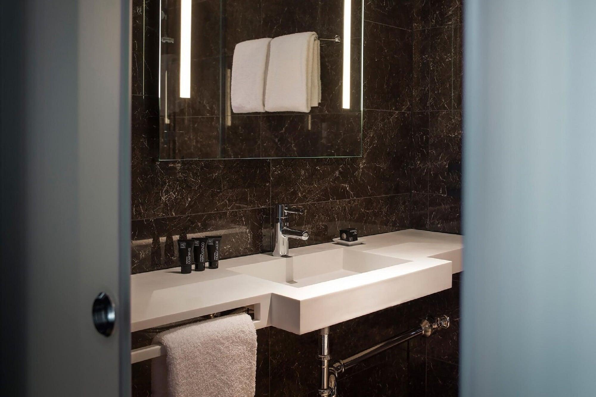 Ac Hotel By Marriott Santiago Cenco Costanera Eksteriør billede